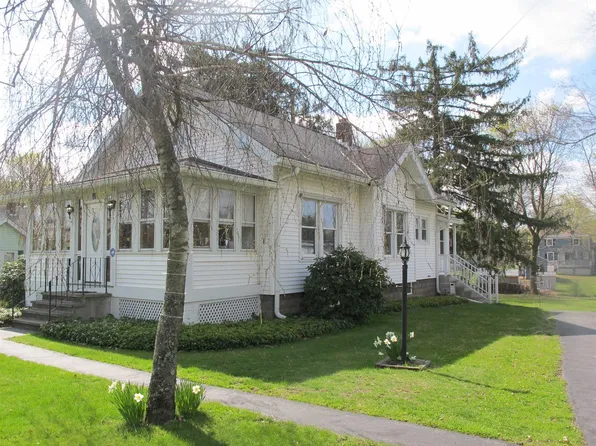 4 Haviland Rd, Poughkeepsie, NY 12601