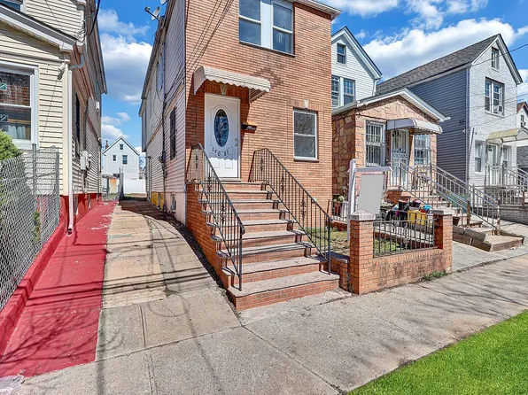 15081 116th Rd, Jamaica, NY 11434