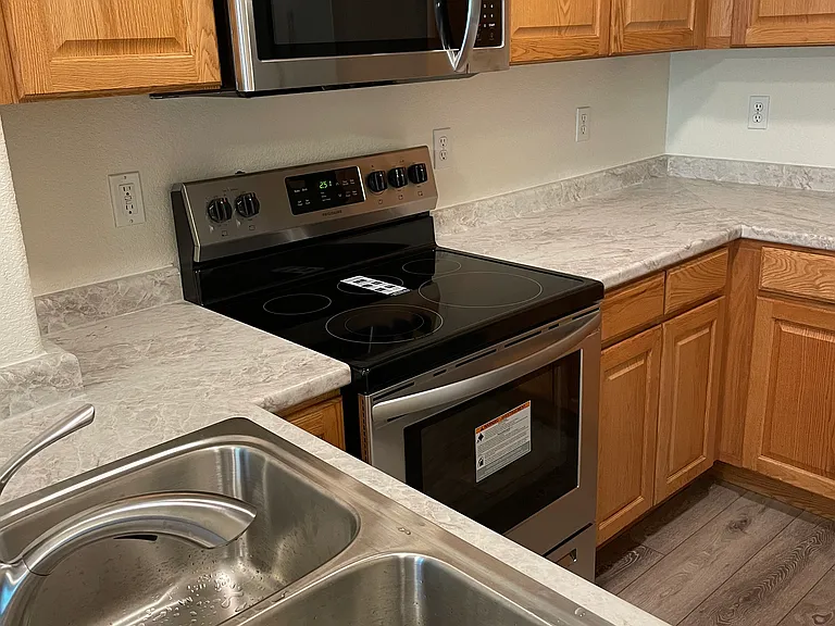 784 Gateway Cir — Photo 6