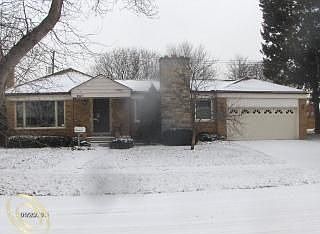 3rd image of 16780 Centralia St