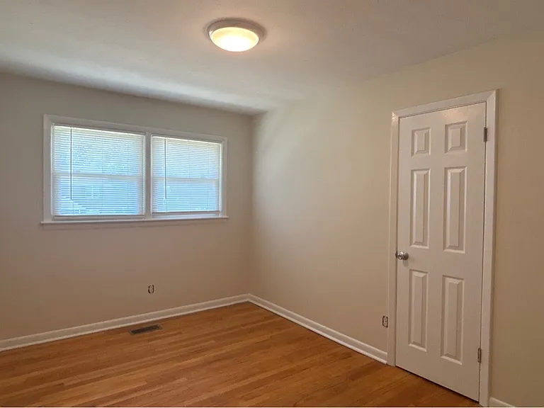 1070 Rulnick St — Photo 13