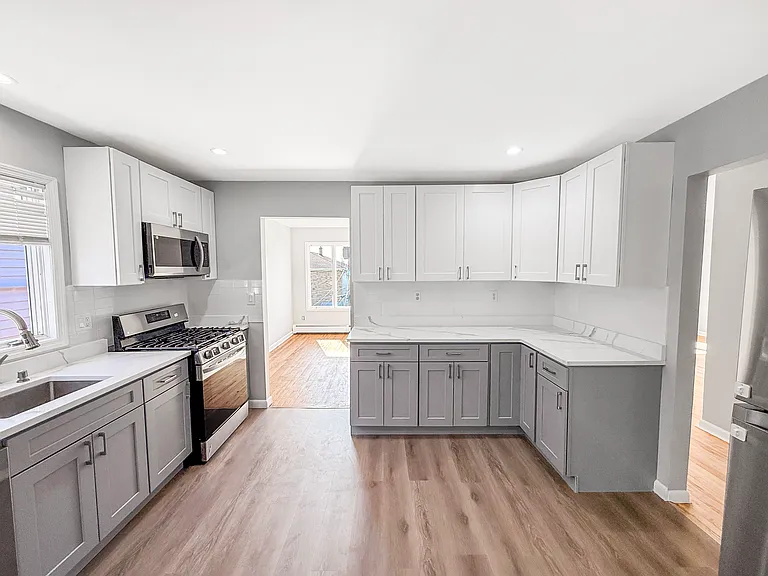 174 Maple St #3 — Photo 2