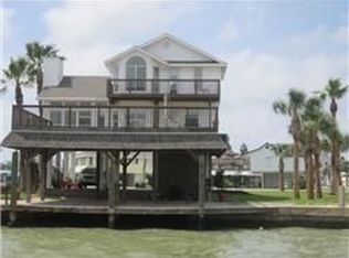 122 Majuro Dr, Tiki Island, TX 77554