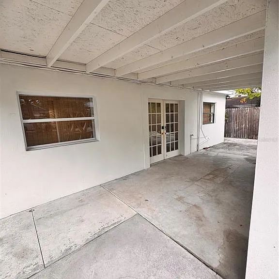 209 W Emily St — Photo 2