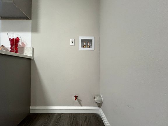 5th image of 1135 Olive Ave #3