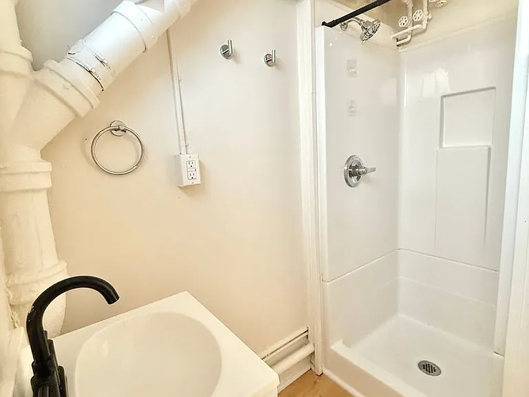 37 Green St — Photo 9