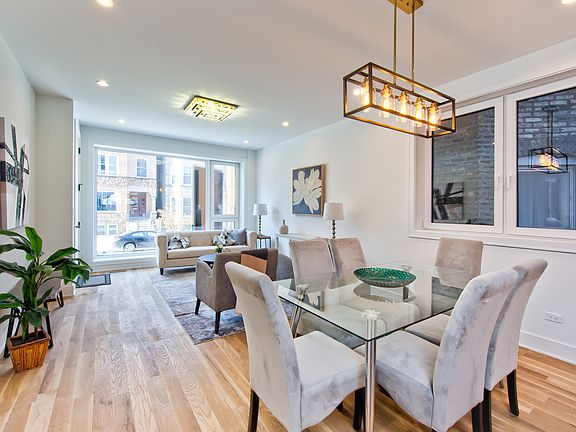 4th image of 1325 N Artesian Ave #1