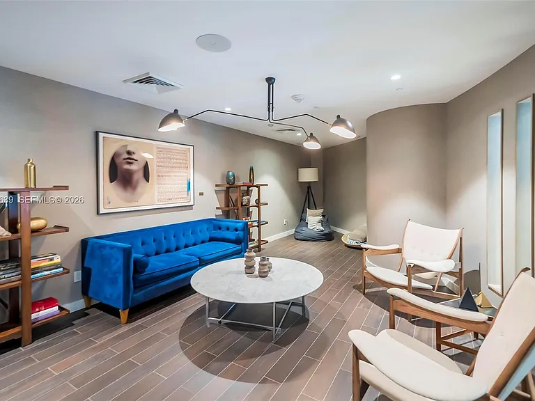 2831 S Bayshore Dr #402 — Photo 37