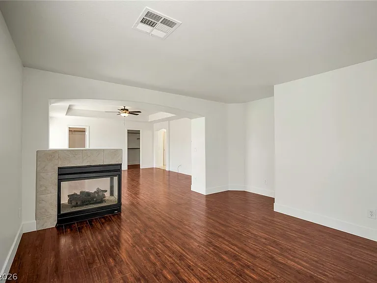 9711 Spinnaker Creek Ave — Photo 4