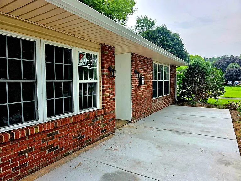 127 Kenmar Dr — Photo 3