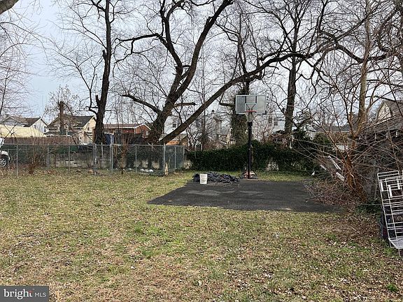 3rd image of 6842 Waldorf Ave