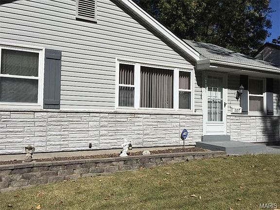 3rd image of 107 Grether Ave