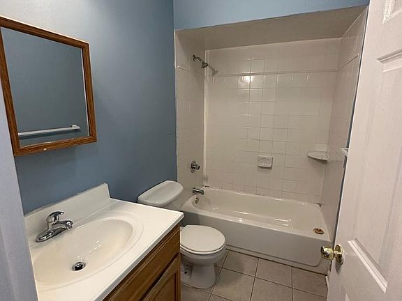 3rd image of 418-420 S 17th St #3R
