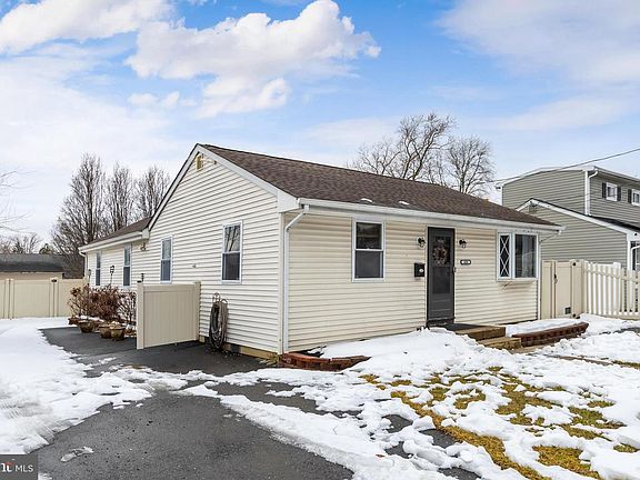 2nd image of 400 N Forklanding Rd