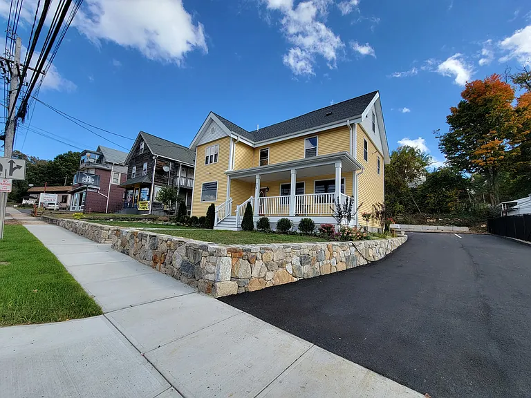 170 Farmington Ave #2 — Photo 5