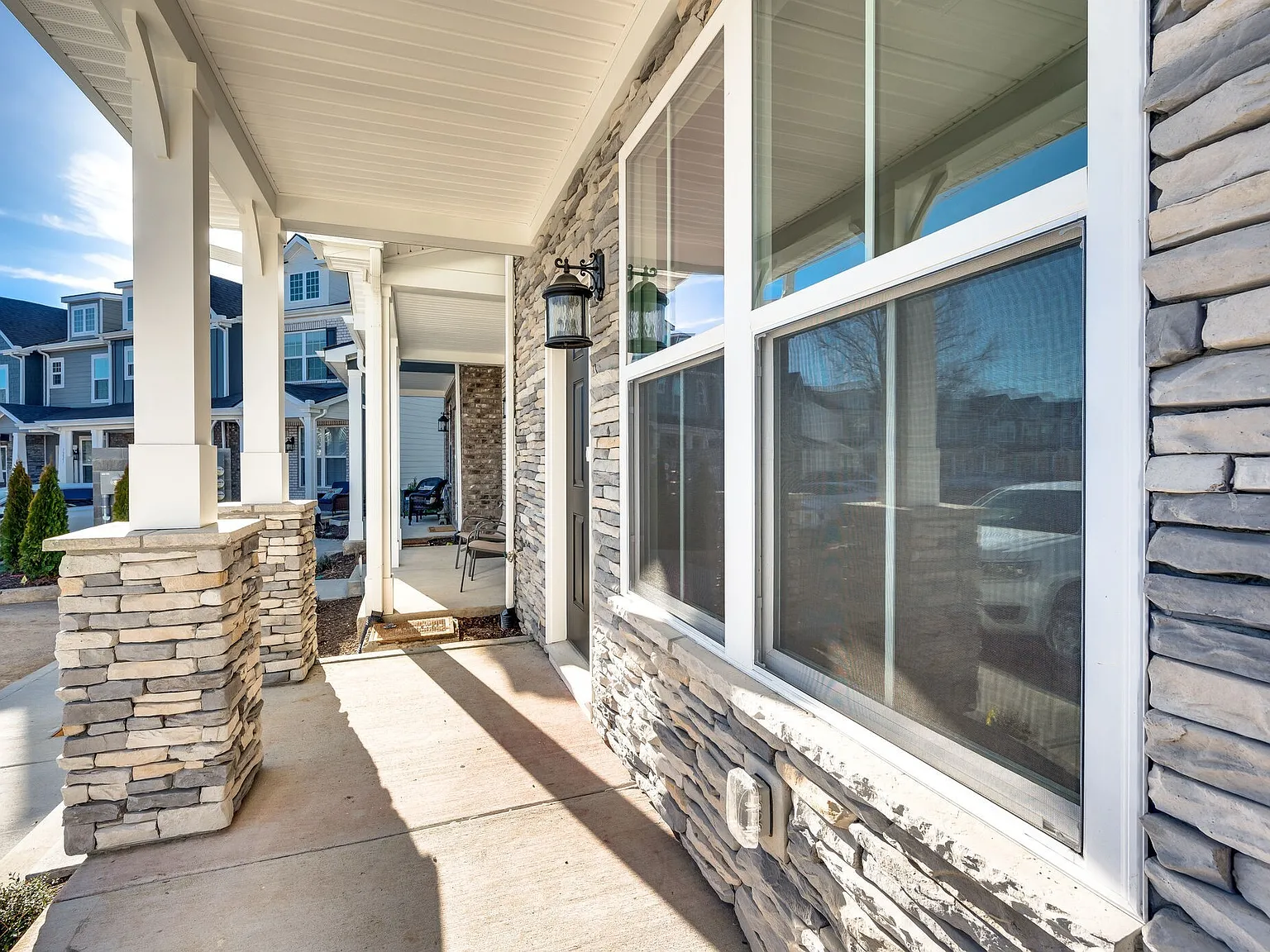 2 bed, 2.5 bath, 1209 sqft, $1,950 — Photo 4