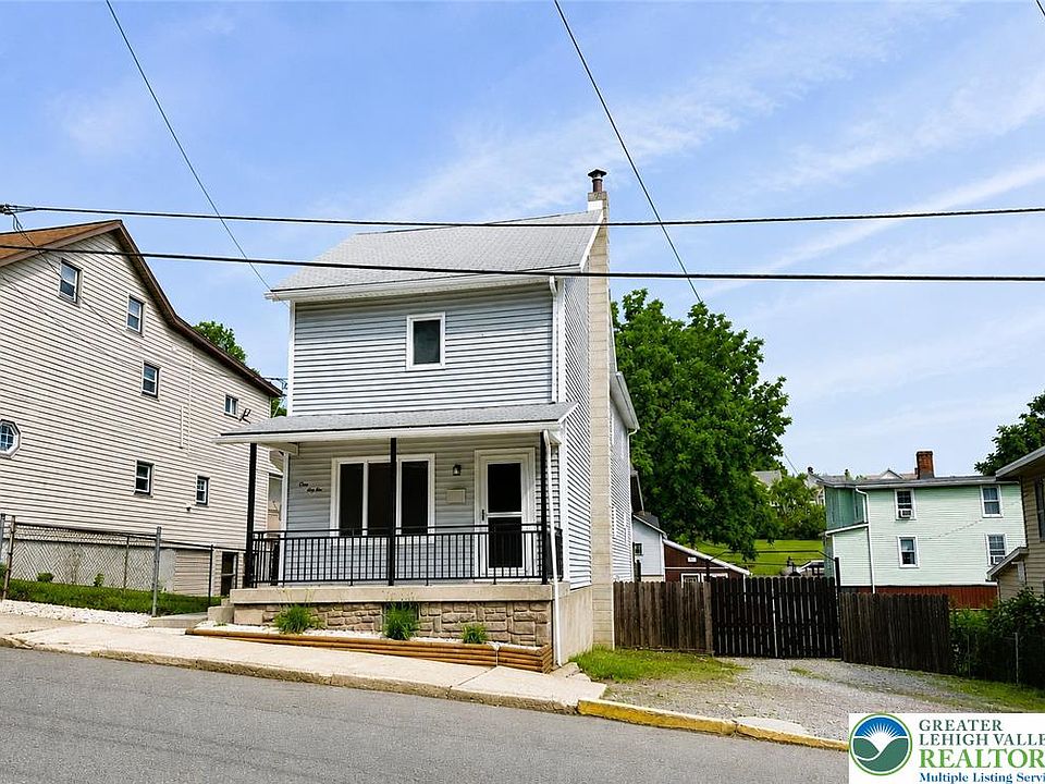 1st image of 130 Bridge St