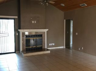 120 Prince Ln, Madera, CA