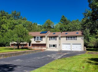 32 Balcom Rd, Pelham, NH 03076