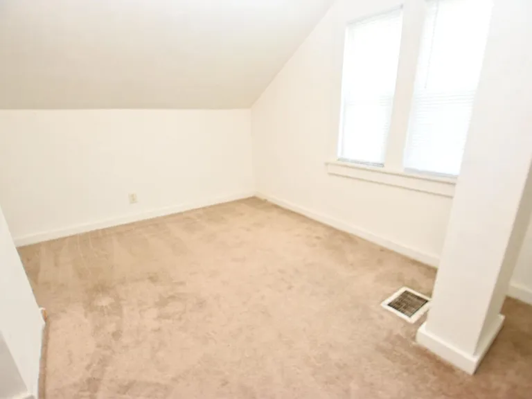 1315 Longfellow Ave — Photo 12