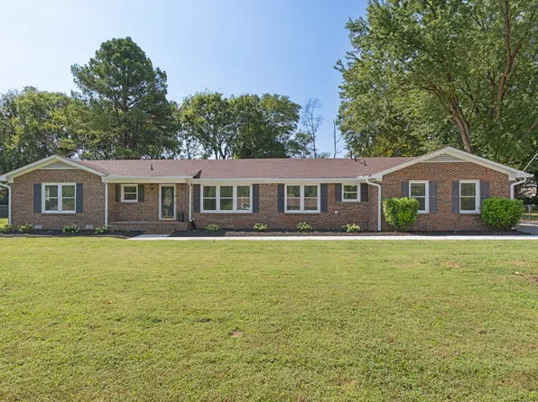 2353 Braxton Bragg Dr, Murfreesboro, TN 37129