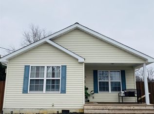 655 Hill St NE, Christiansburg, VA 24073