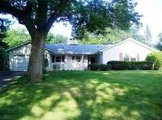 223 E Park Ave, Wheaton, IL 60189