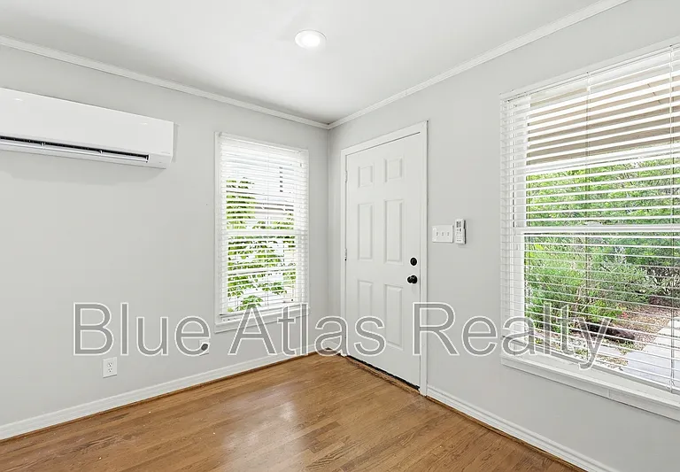 3643 Lafayette Ave #1 — Photo 2