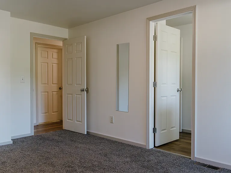 3815 Maple Ave — Photo 16