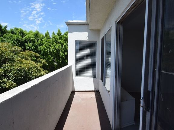 5th image of 15007 Burbank Blvd APT 212
