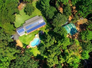 6087 An County Rd #404, Palestine, TX 75803