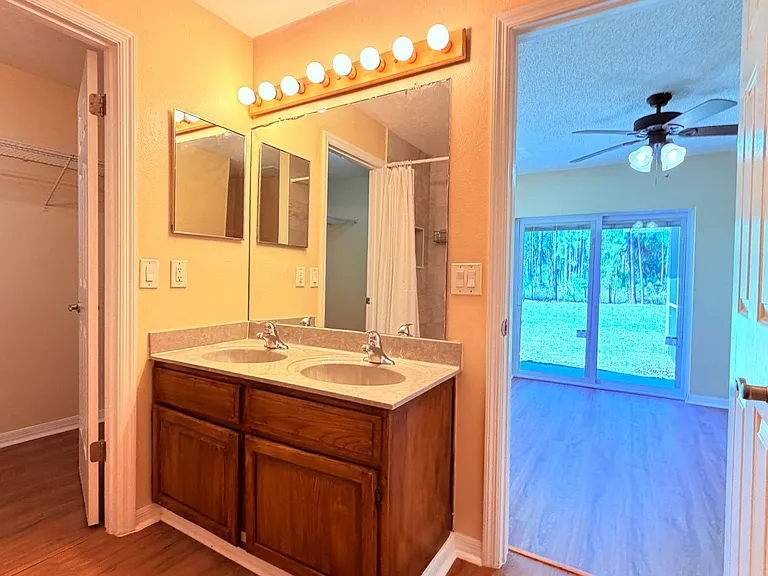 20515 Macon Pkwy — Photo 24