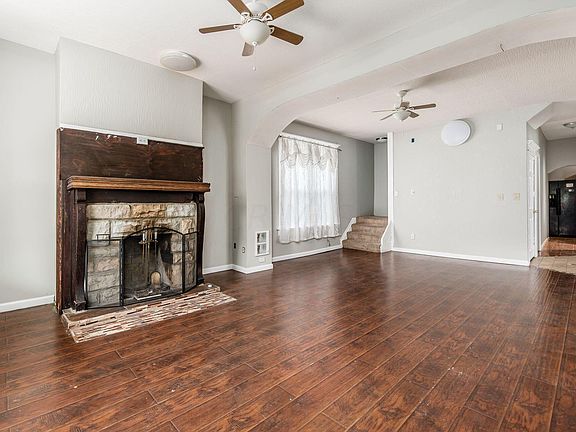 2nd image of 1364 E Fulton St