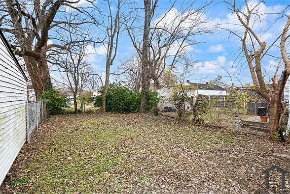 2222 Duncan St — Photo 24