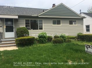 15501 Wingate Rd, Maple Heights, OH 44137