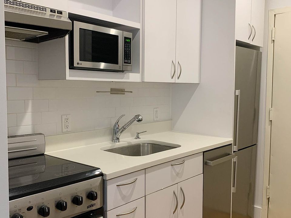 1st image of 148 Henry St APT 1C