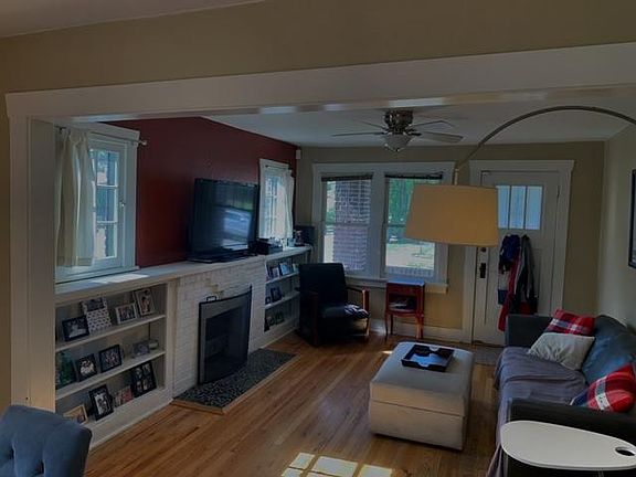 Hardwood floors, built in shelving