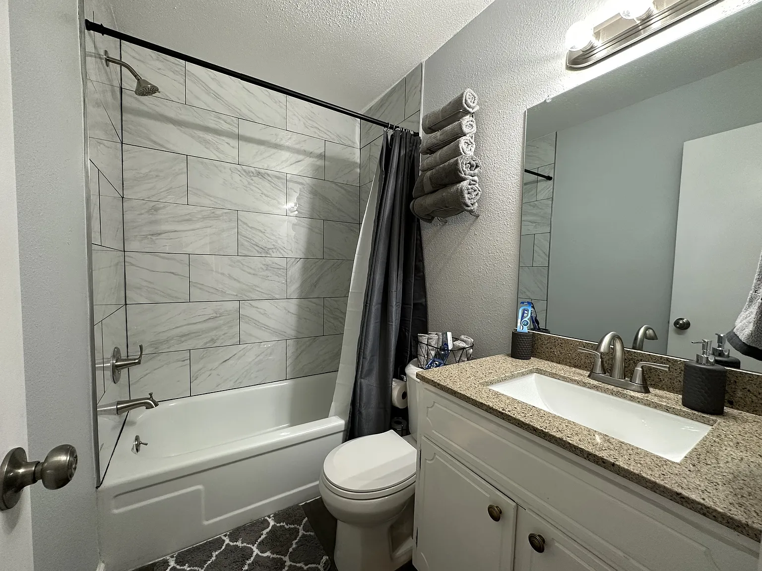 3801 Elizabeth Street - 3 — Photo 2