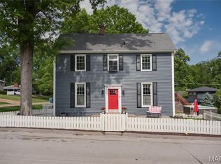 512 Ziercher St, Saint Louis, MO 63132