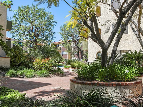 3rd image of 497 E California Blvd APT 211