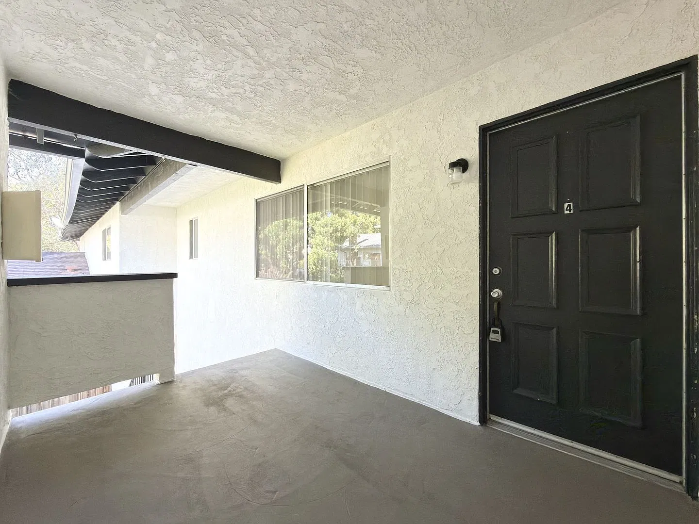 Upgraded Upper Level in Fire Mtn. w/ Garage! — Photo 2