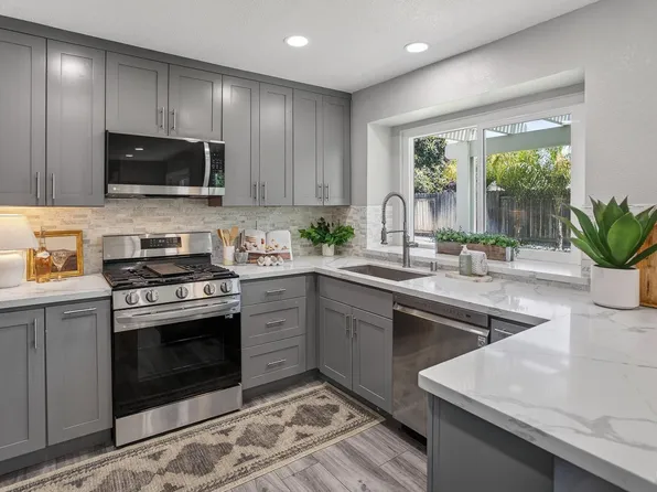 220 Foster Lane, Dixon, CA 95620