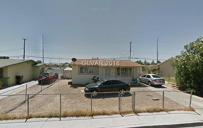 1st image of 1821 W McDonald Ave