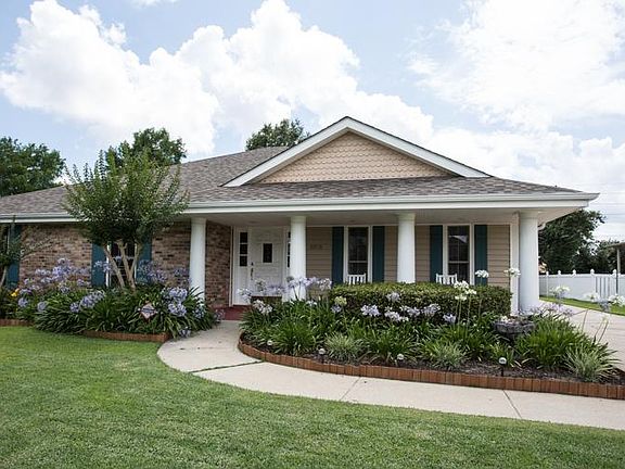 2nd image of 4016 Lake Arrowhead Dr