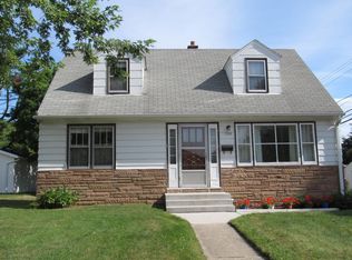 1708 Cedar St, South Milwaukee, WI 53172