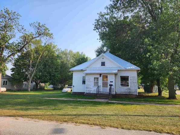 510 South St, Mallard, IA 50562
