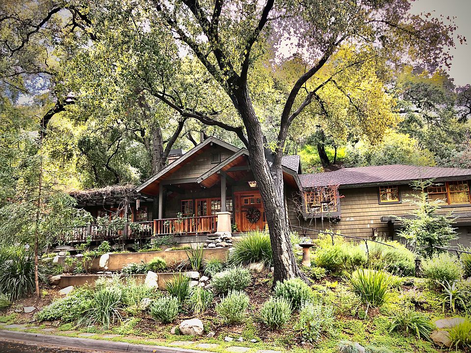  Front elevated from street