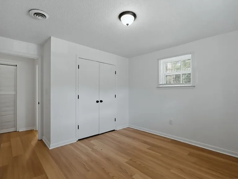 147 Wesley Dr — Photo 5