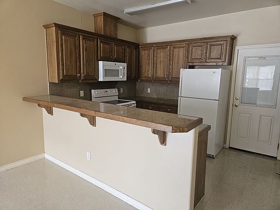 3rd image of 804 N Taylor Rd APT 34