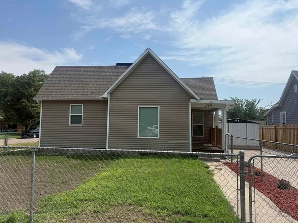 318 N Bellevue Ave, Hastings, NE 68901